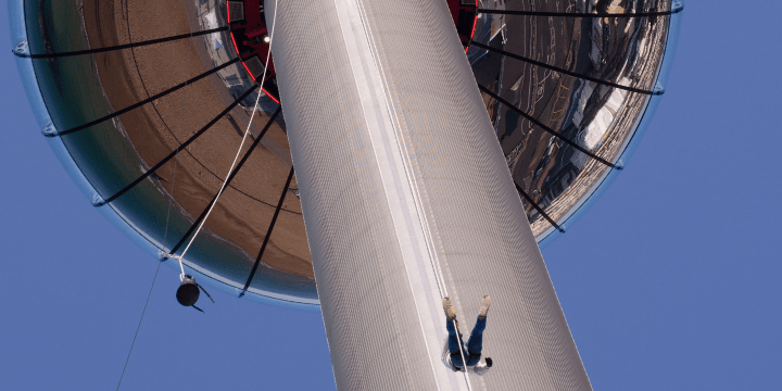 someone doing the i360 drop challenge